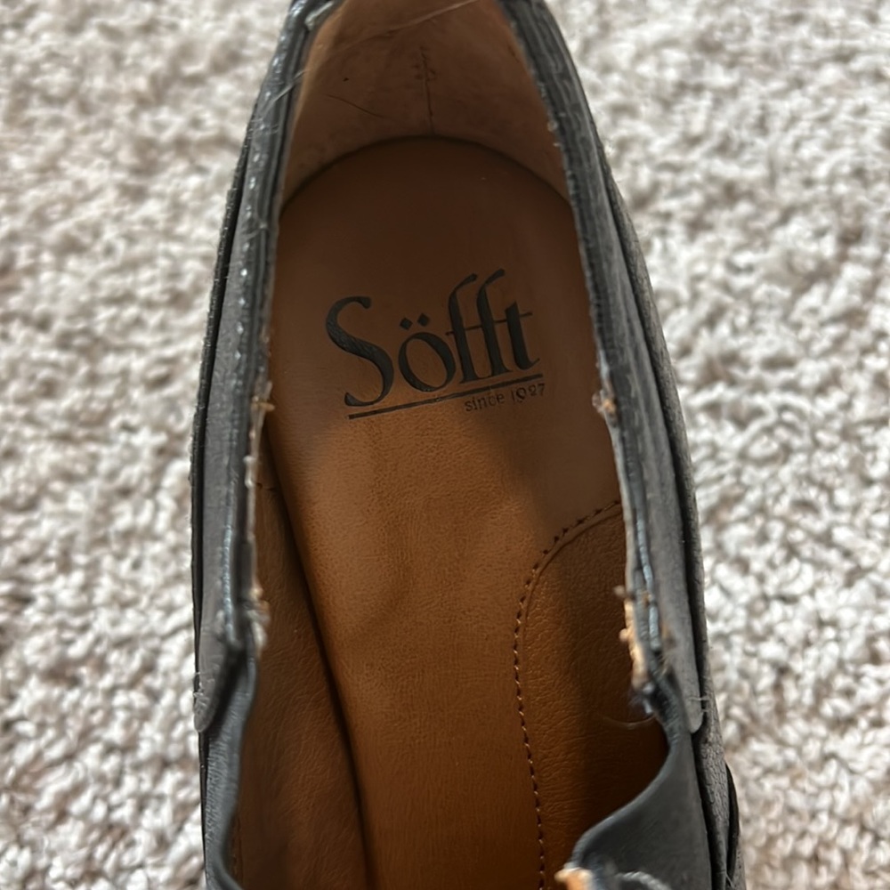 NWOT Booties - Picture 2 of 4